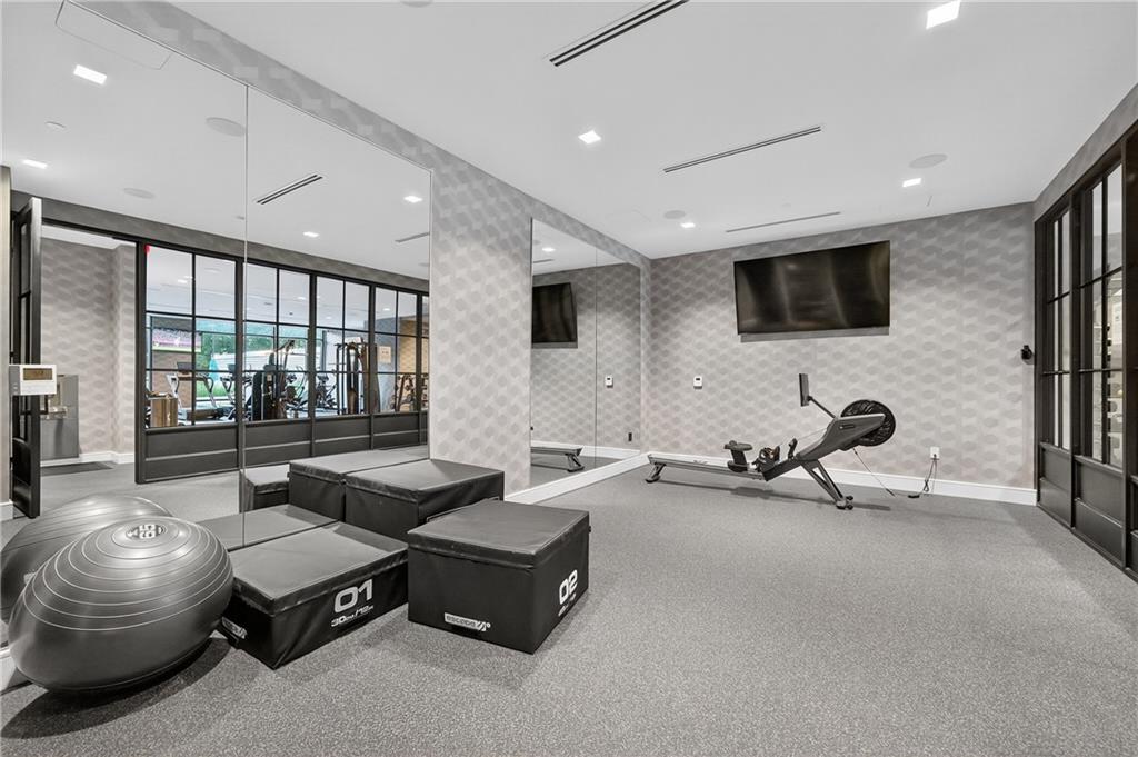 2520 Peachtree Road NW Unit 903