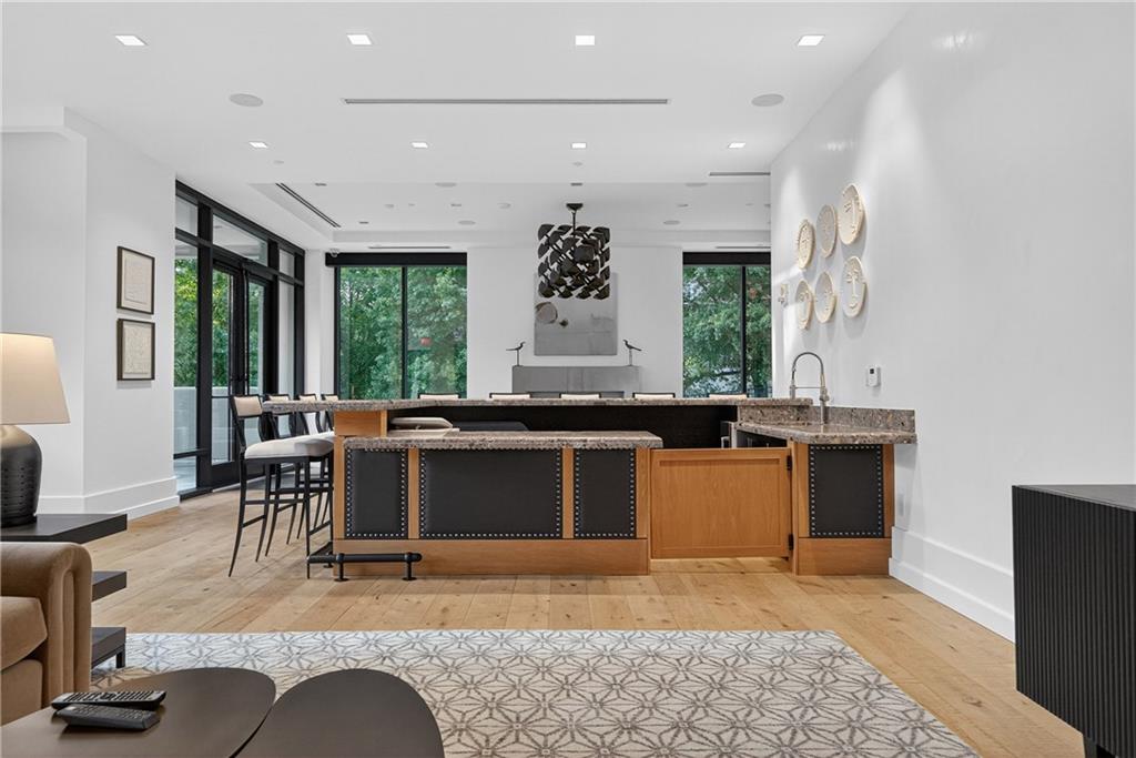 2520 Peachtree Road NW Unit 903