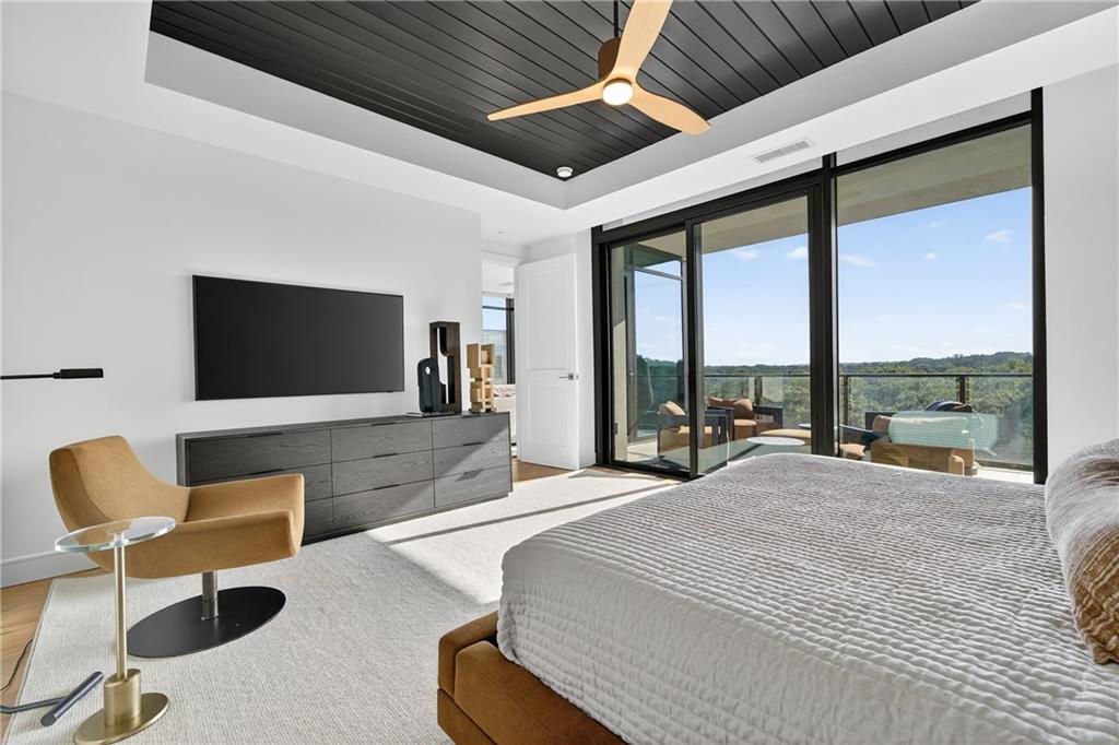 2520 Peachtree Road NW Unit 903