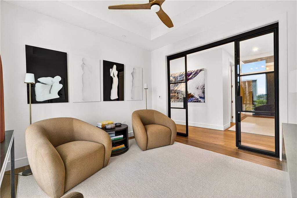 2520 Peachtree Road NW Unit 903