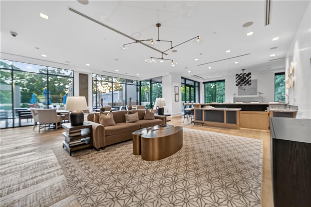 2520 Peachtree Road NW Unit 903