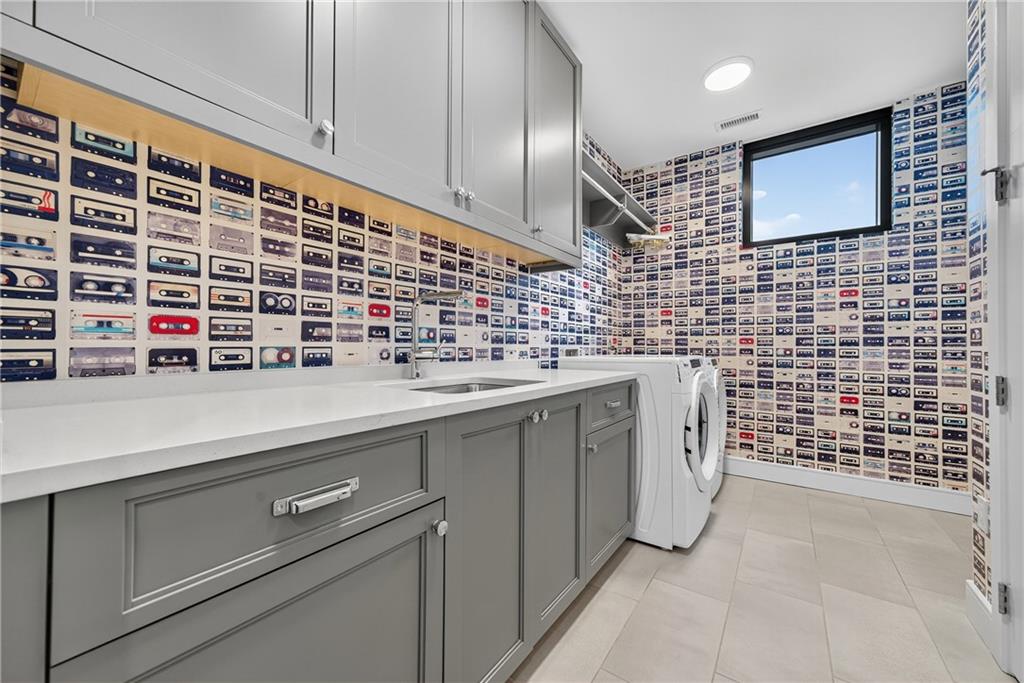 2520 Peachtree Road NW Unit 903