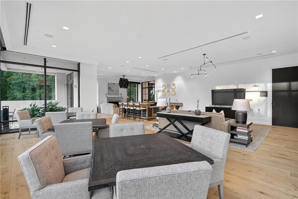 2520 Peachtree Road NW Unit 903