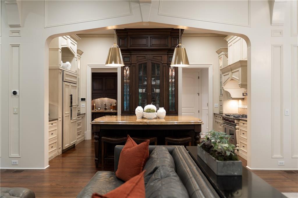 4136 N Stratford Road NE