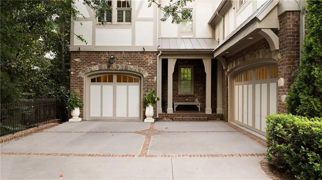 4136 N Stratford Road NE