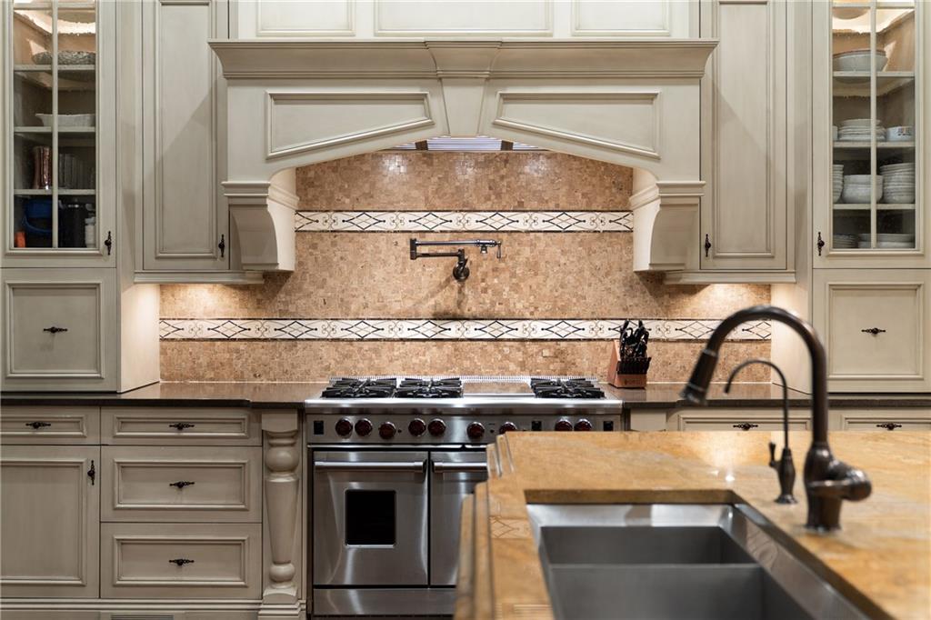 4136 N Stratford Road NE