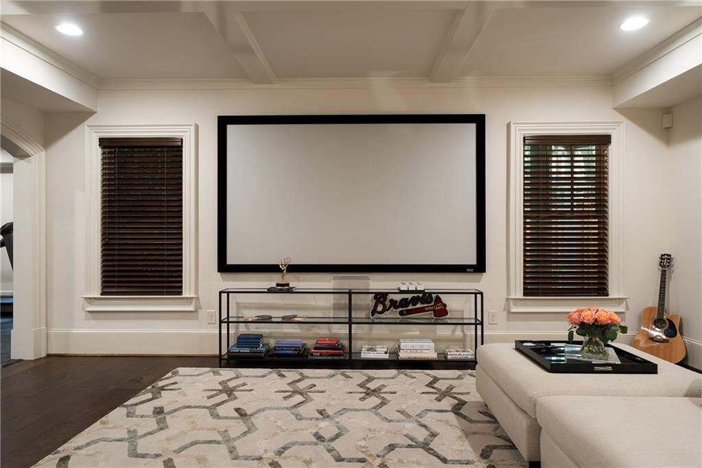 4136 N Stratford Road NE