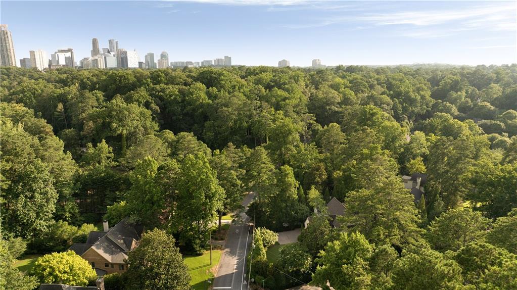 4136 N Stratford Road NE