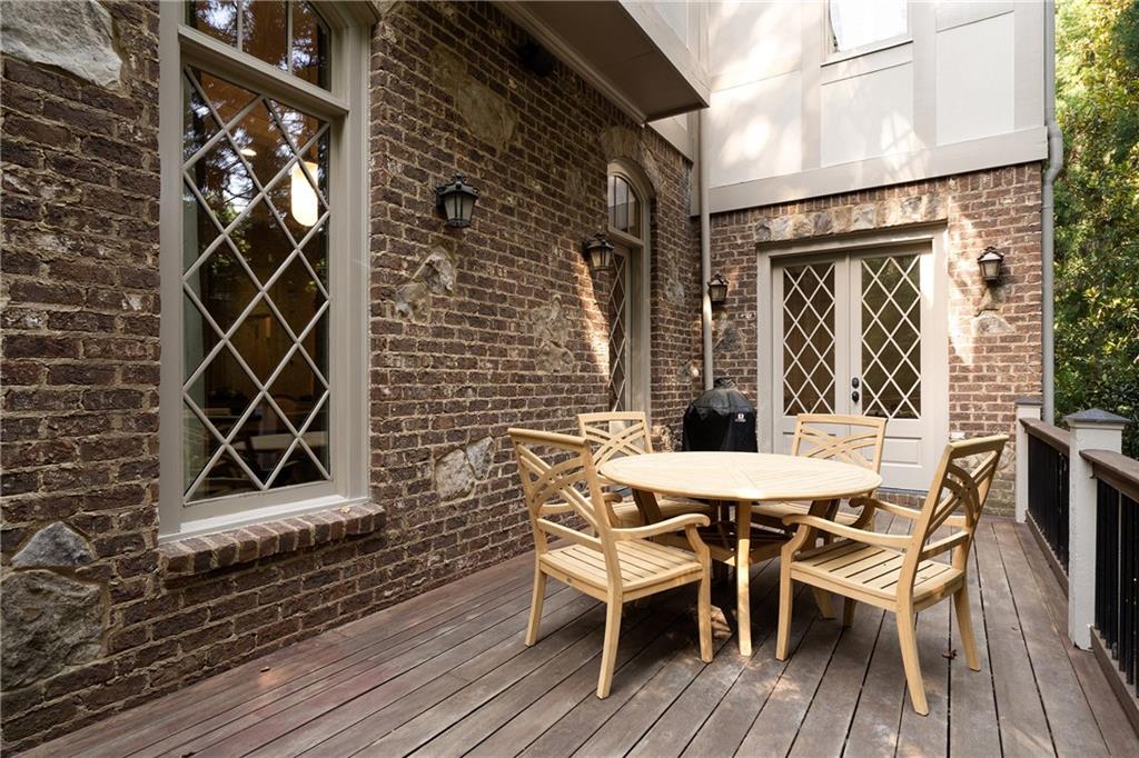 4136 N Stratford Road NE