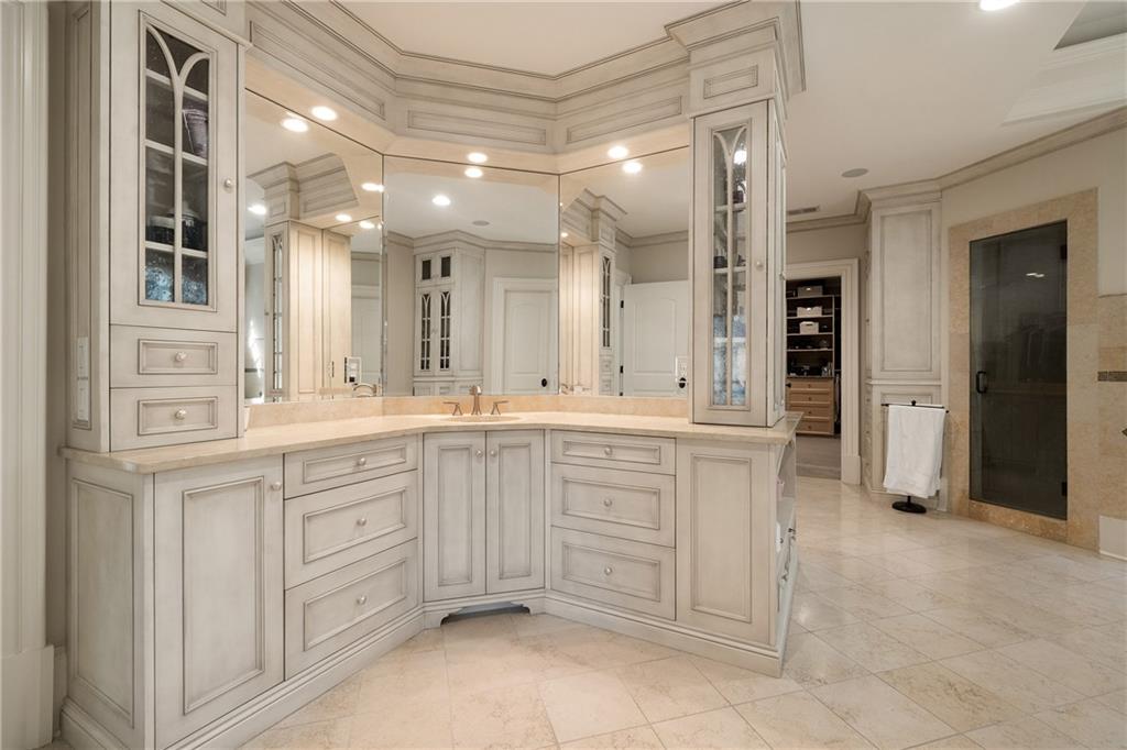 4136 N Stratford Road NE