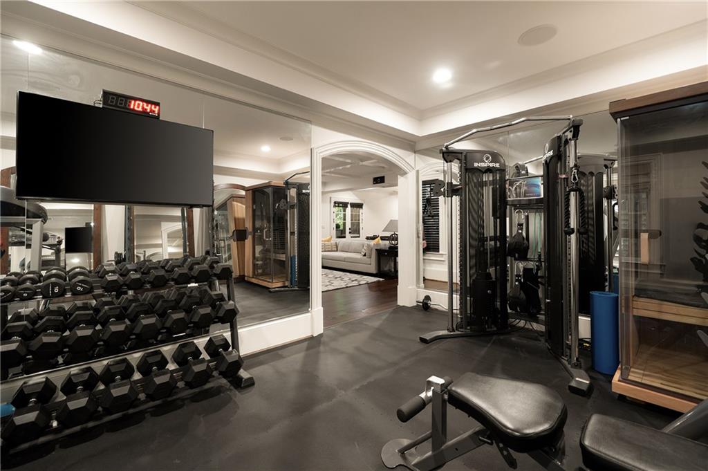 4136 N Stratford Road NE