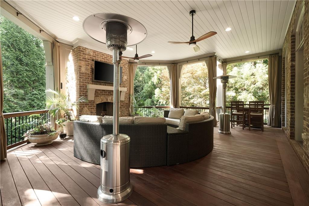 4136 N Stratford Road NE