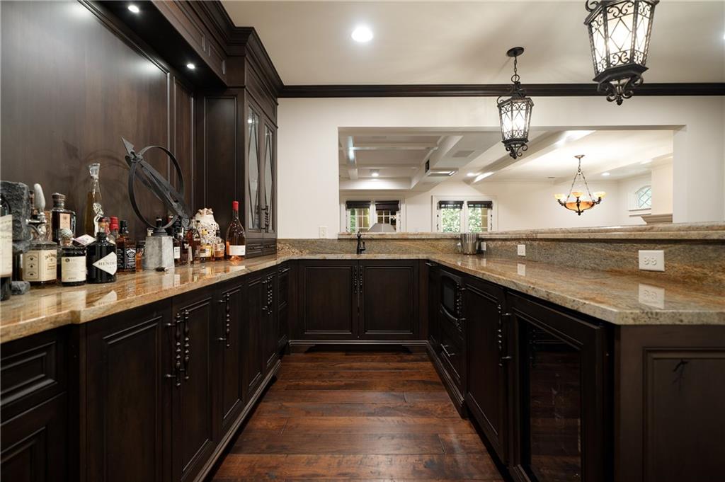 4136 N Stratford Road NE