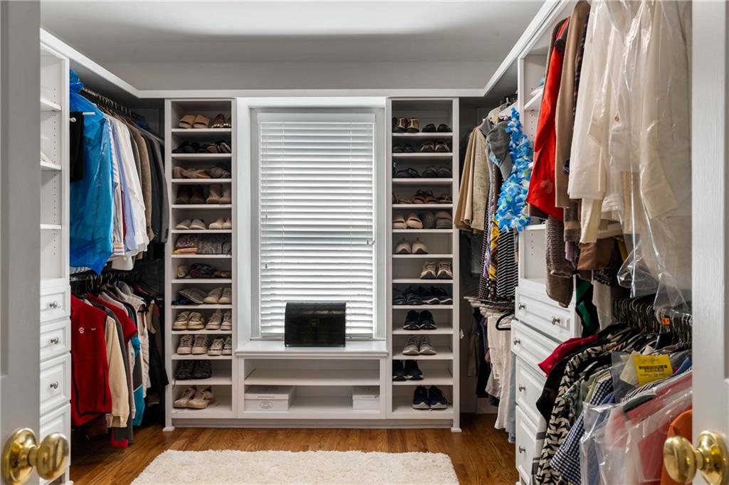 5365 Golden Leaf Trail