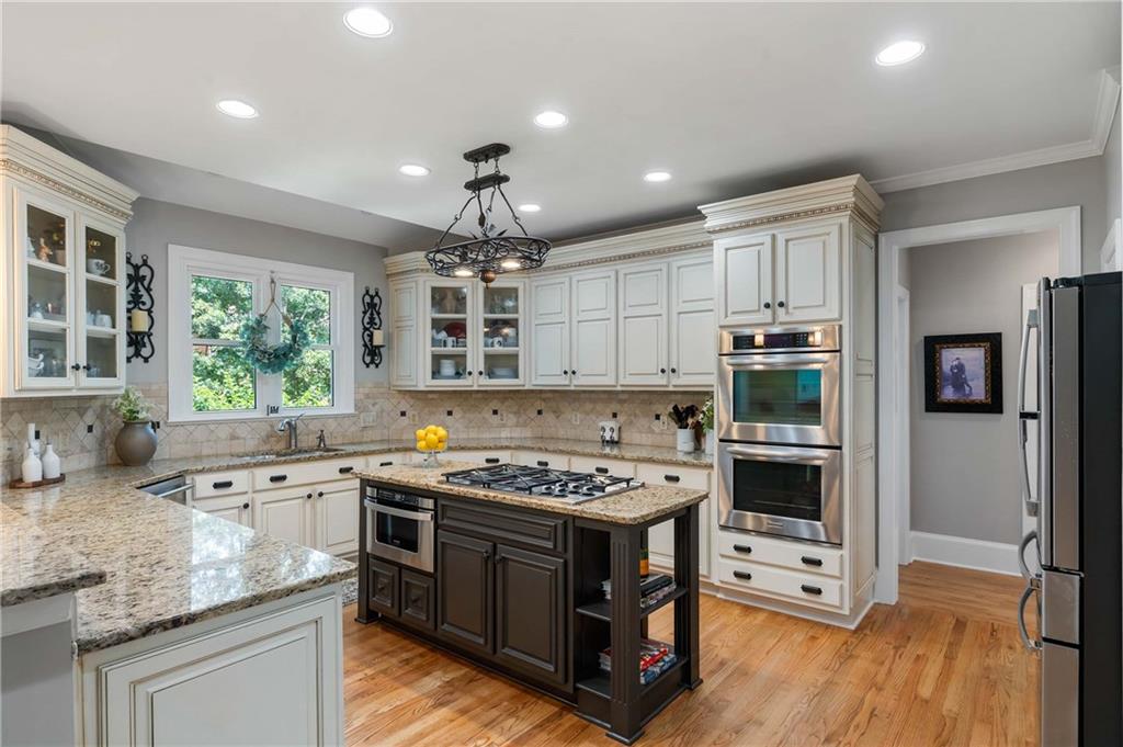 5365 Golden Leaf Trail