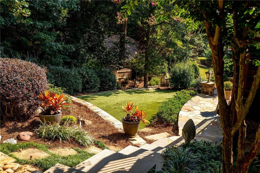 5365 Golden Leaf Trail