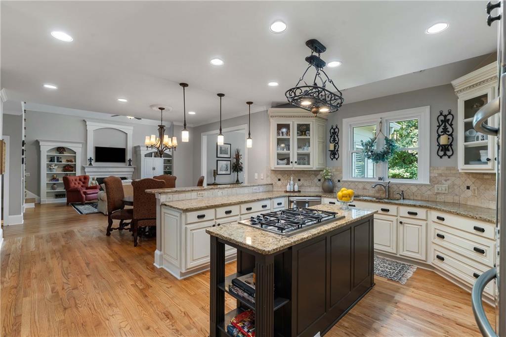 5365 Golden Leaf Trail