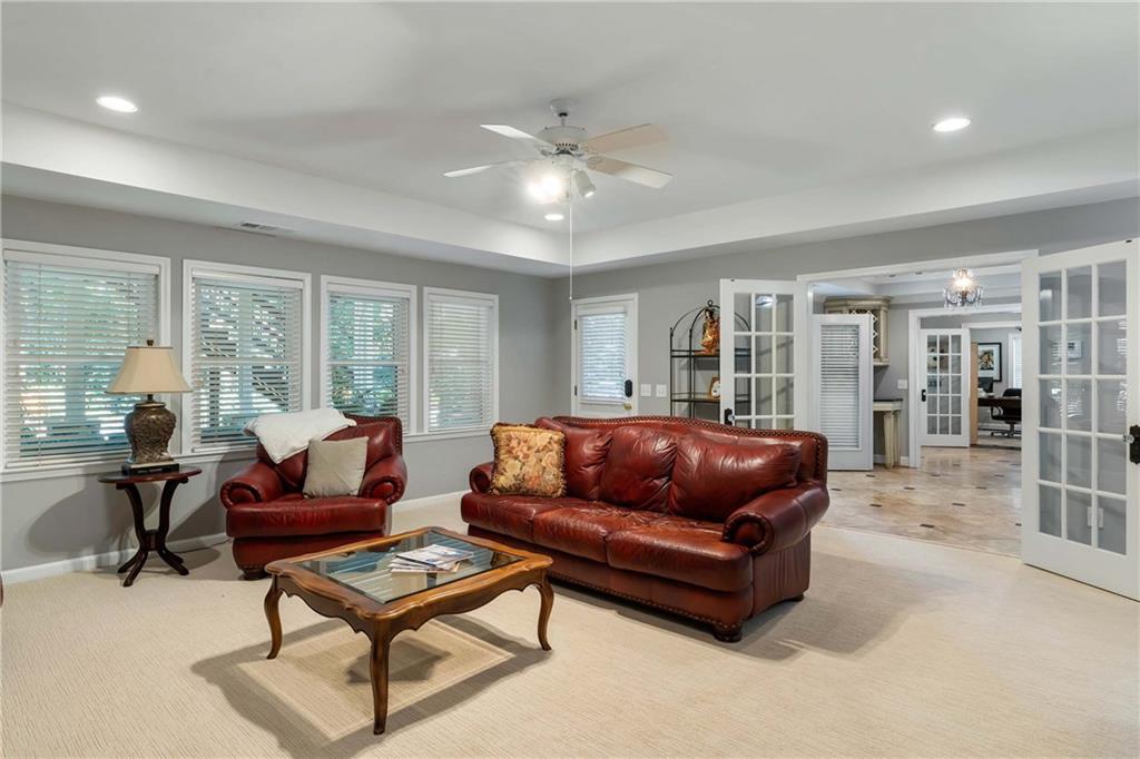 5365 Golden Leaf Trail