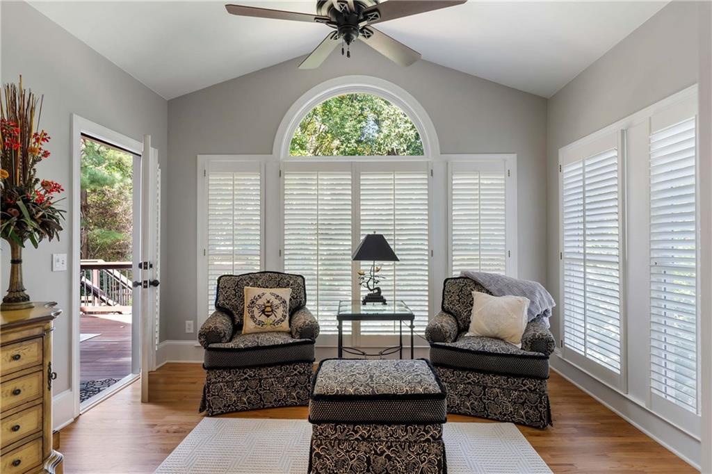 5365 Golden Leaf Trail