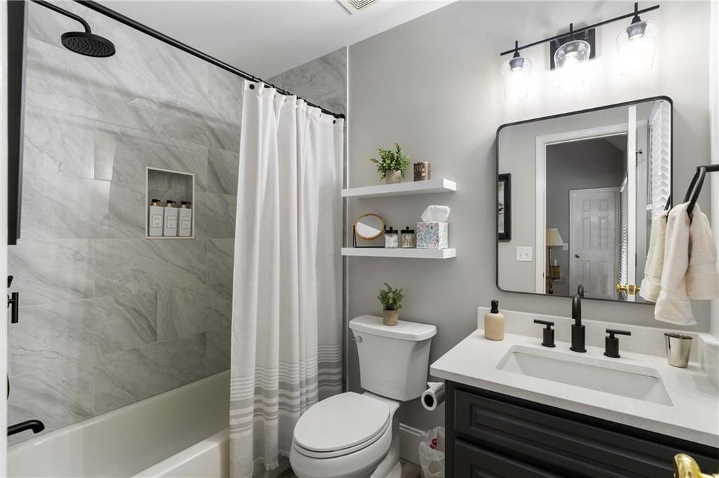 5365 Golden Leaf Trail