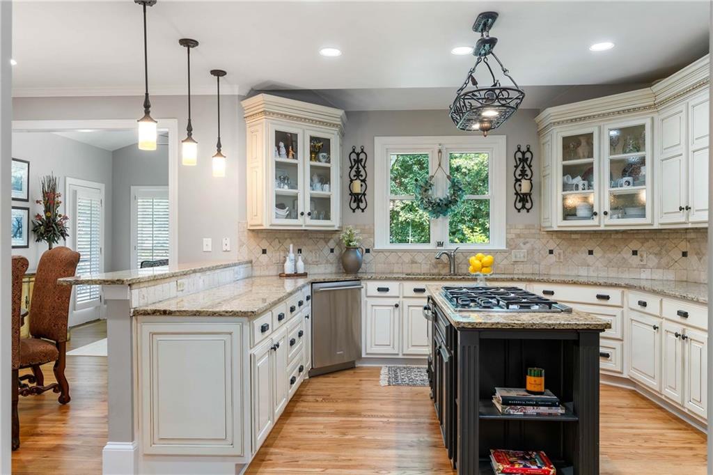 5365 Golden Leaf Trail