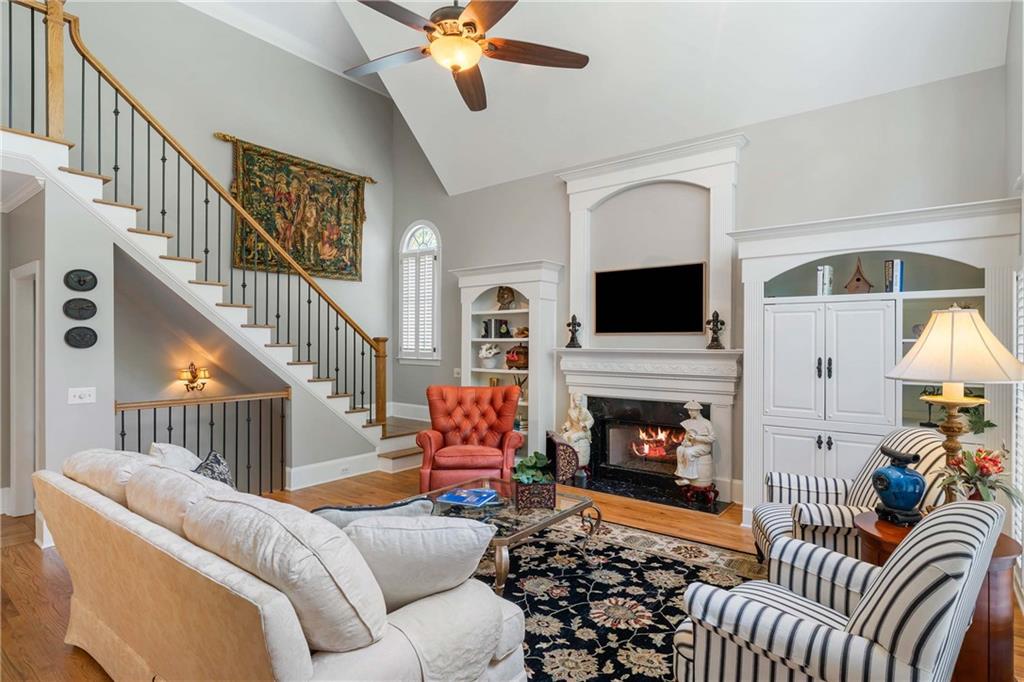 5365 Golden Leaf Trail