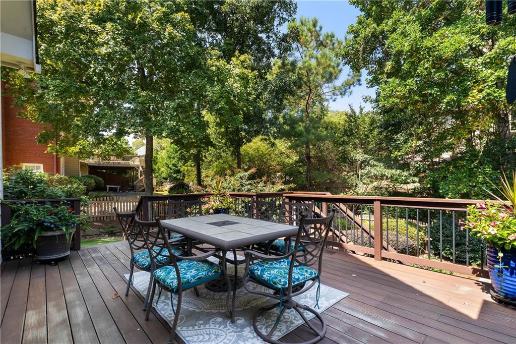 5365 Golden Leaf Trail