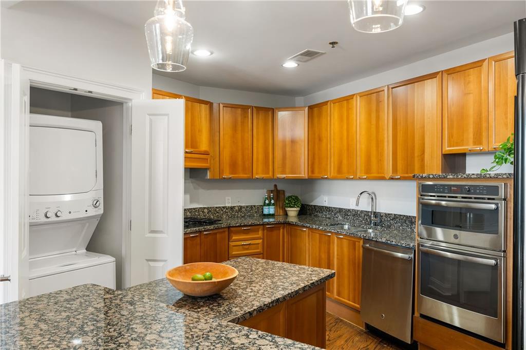 2881 Peachtree Road NE Unit 702