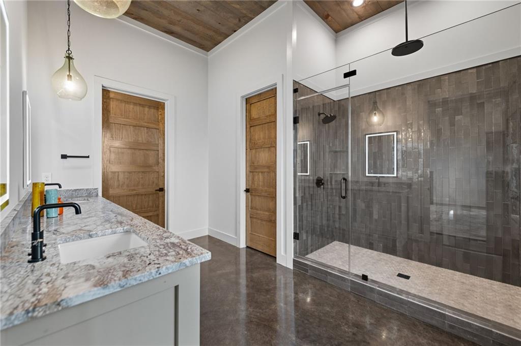 60 Jackies Bluff Road