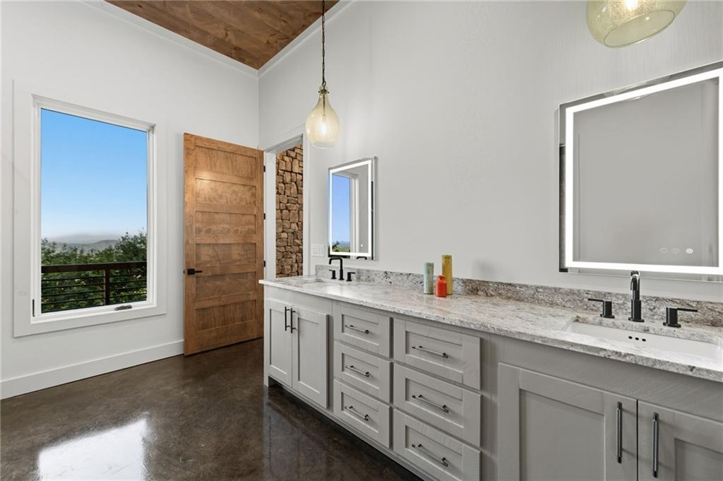 60 Jackies Bluff Road