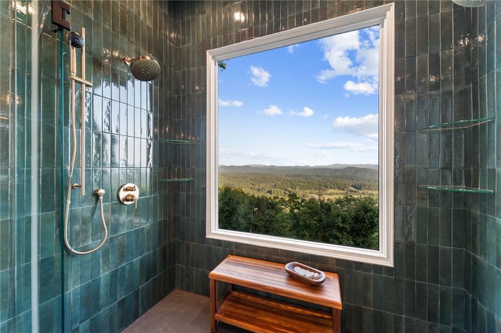 60 Jackies Bluff Road