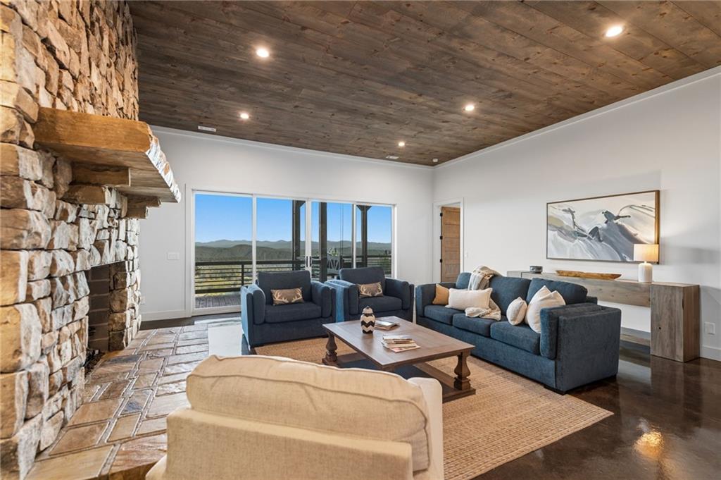 60 Jackies Bluff Road