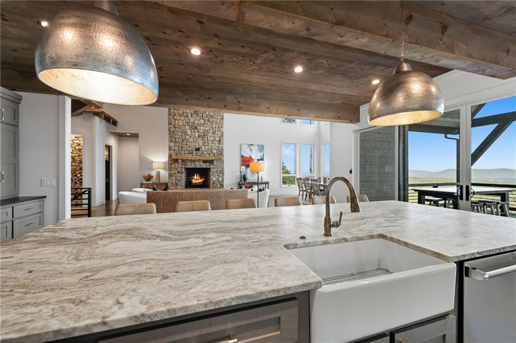 60 Jackies Bluff Road