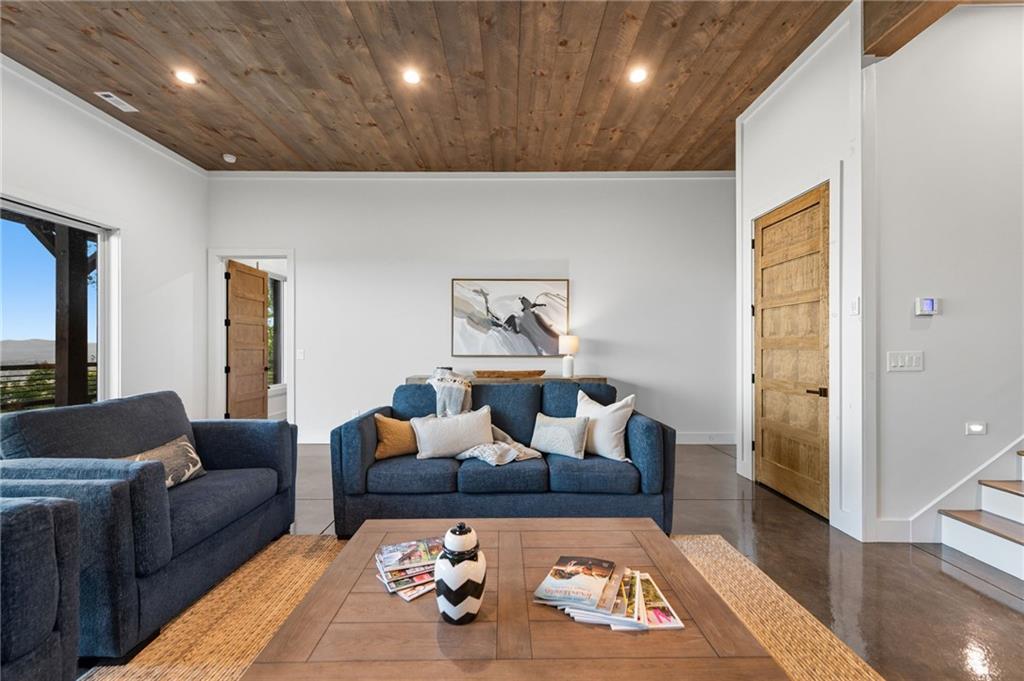 60 Jackies Bluff Road