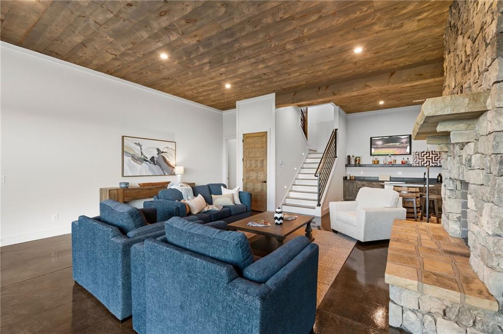 60 Jackies Bluff Road