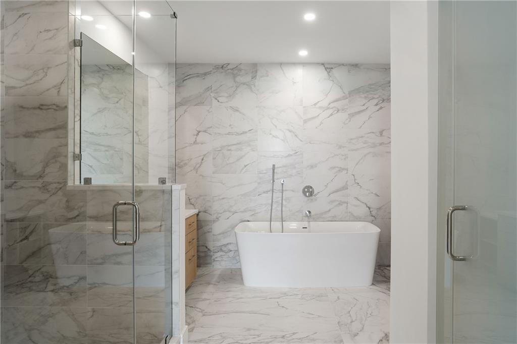 2425 Peachtree Road NE Unit 1409