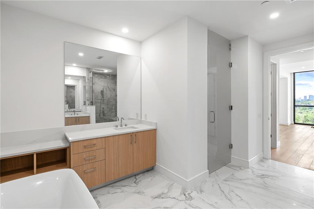 2425 Peachtree Road NE Unit 1409