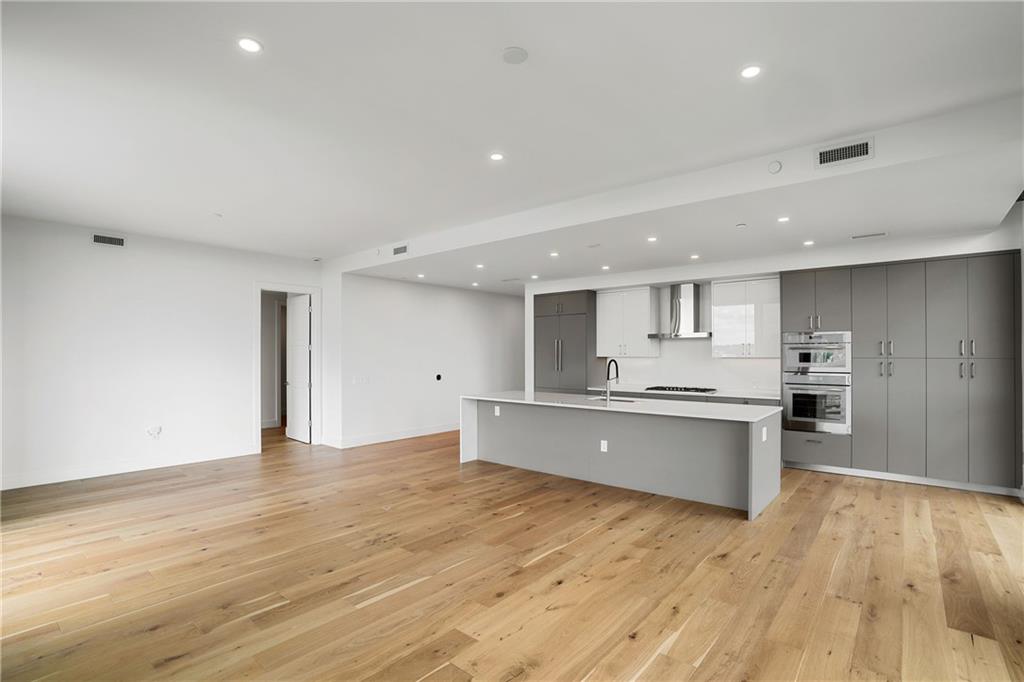 2425 Peachtree Road NE Unit 1409