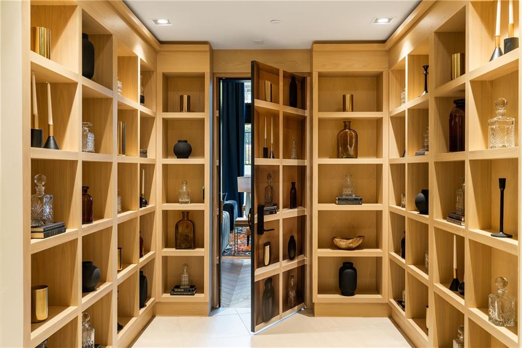 2425 Peachtree Road NE Unit 1409