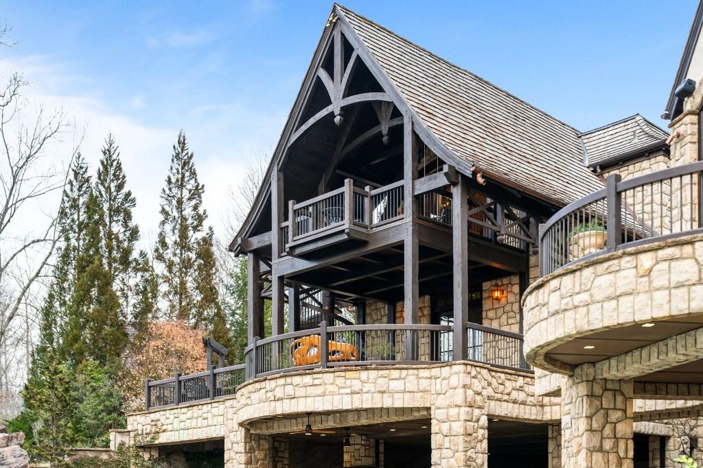 550 Blue Heron Way