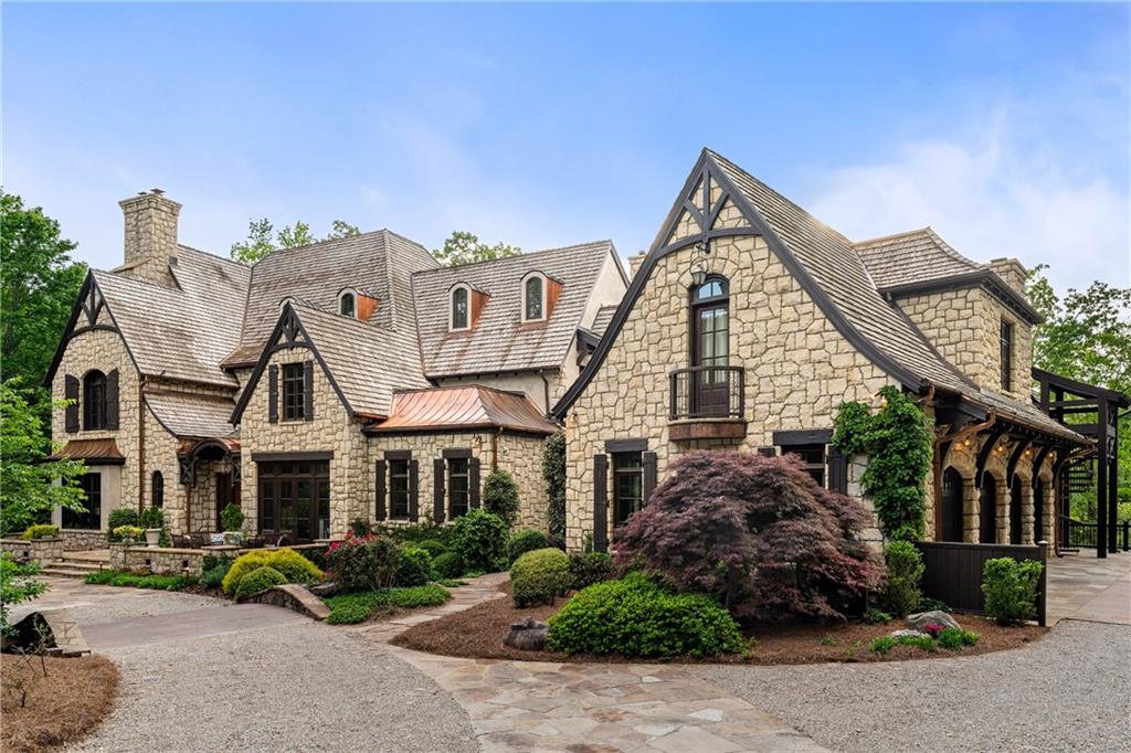 550 Blue Heron Way