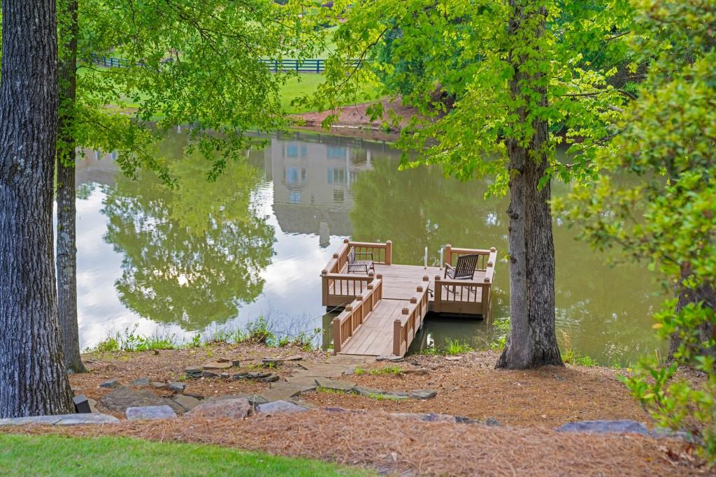 550 Blue Heron Way