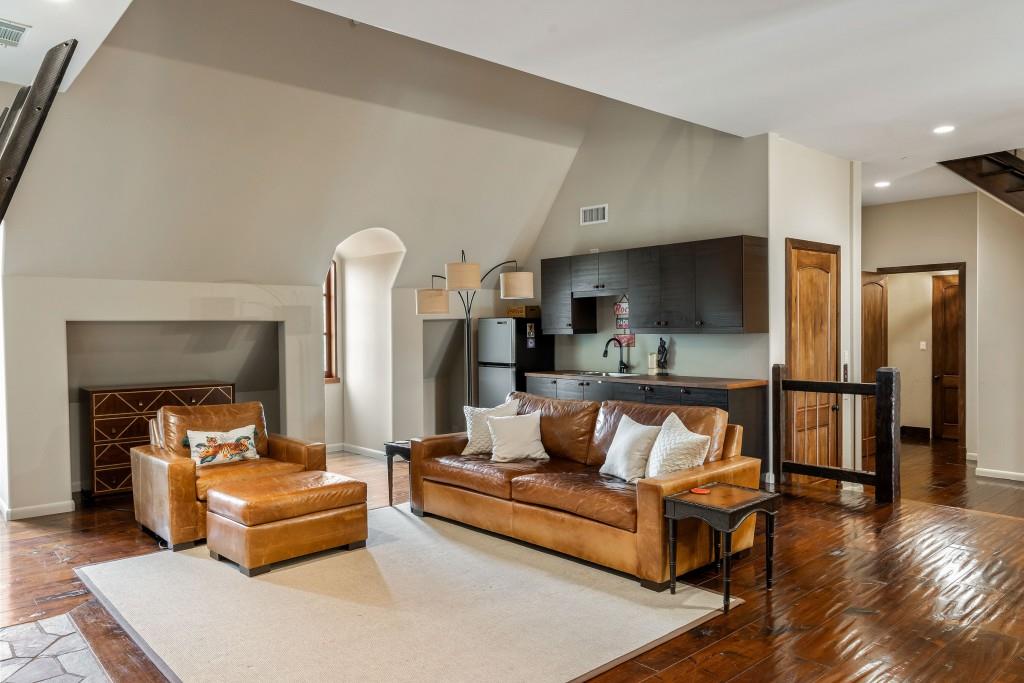 550 Blue Heron Way