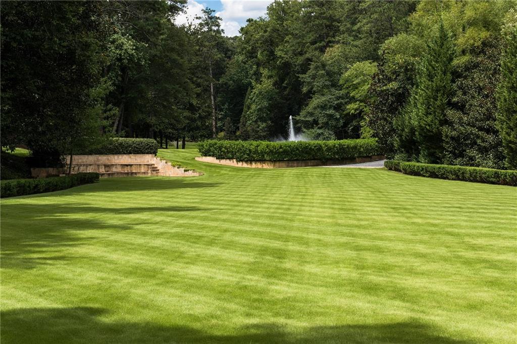 881 W Conway Drive NW