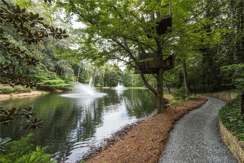 881 W Conway Drive NW