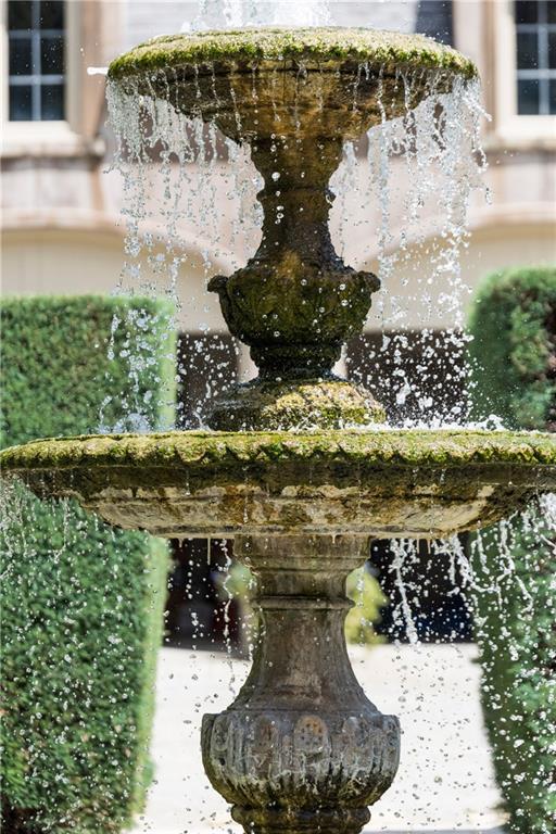 881 W Conway Drive NW