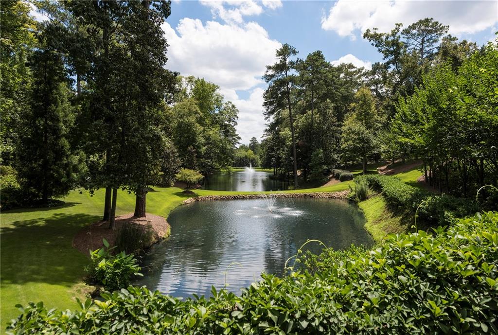 881 W Conway Drive NW