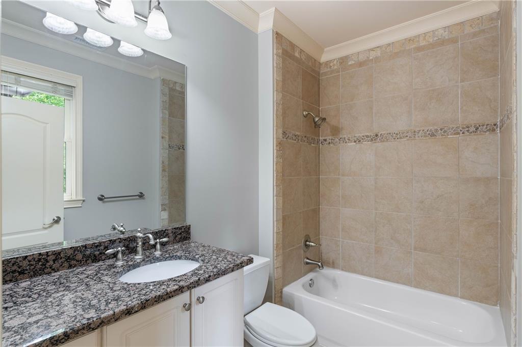 1720 Buckhead Valley Lane NE