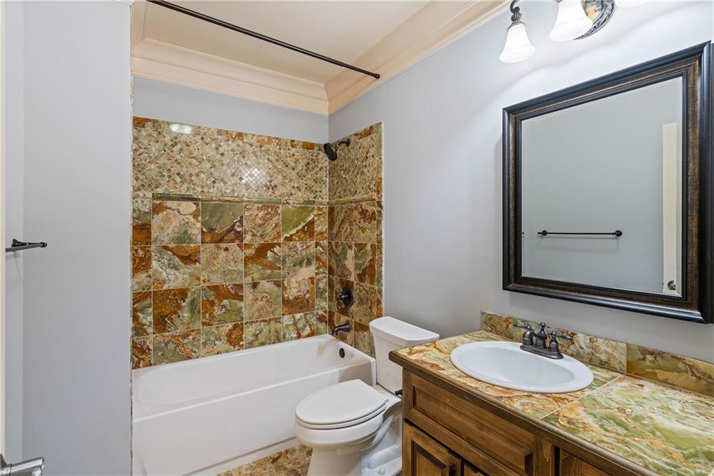 1720 Buckhead Valley Lane NE