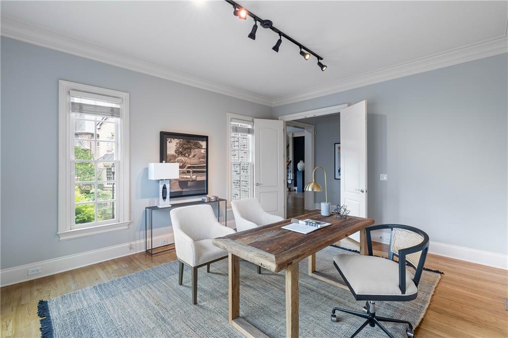 1720 Buckhead Valley Lane NE